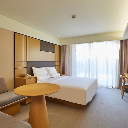 Ji Hotel Янтай Екстериор снимка